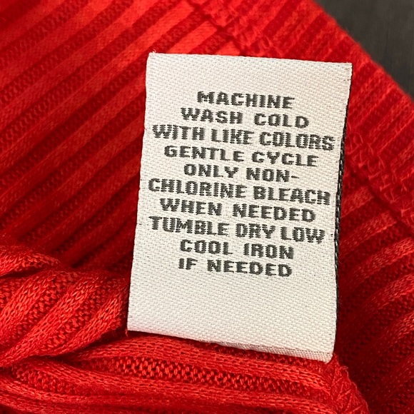 Charlotte Russe Crop Top, Red-Orange, Small - Picture 4 of 7